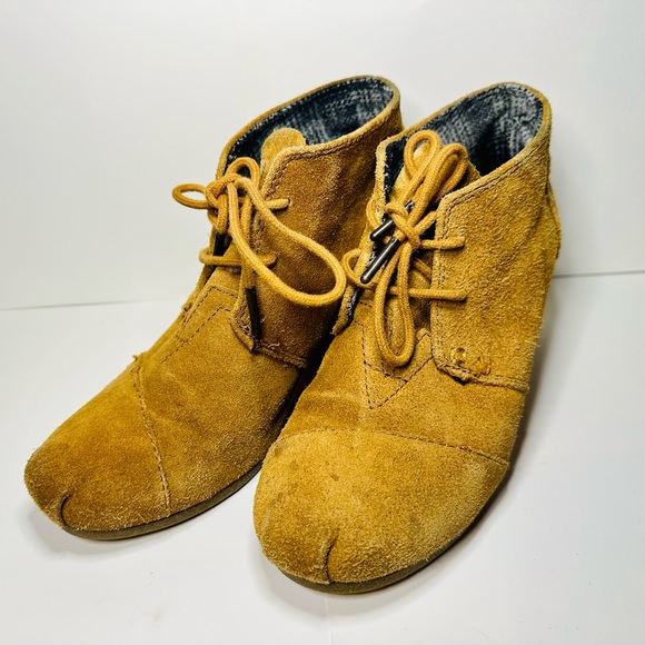 TOM'S Wedge Bootie Lace Up Suede Desert Chestnut SZ 6 EUC - Picture 6 of 13